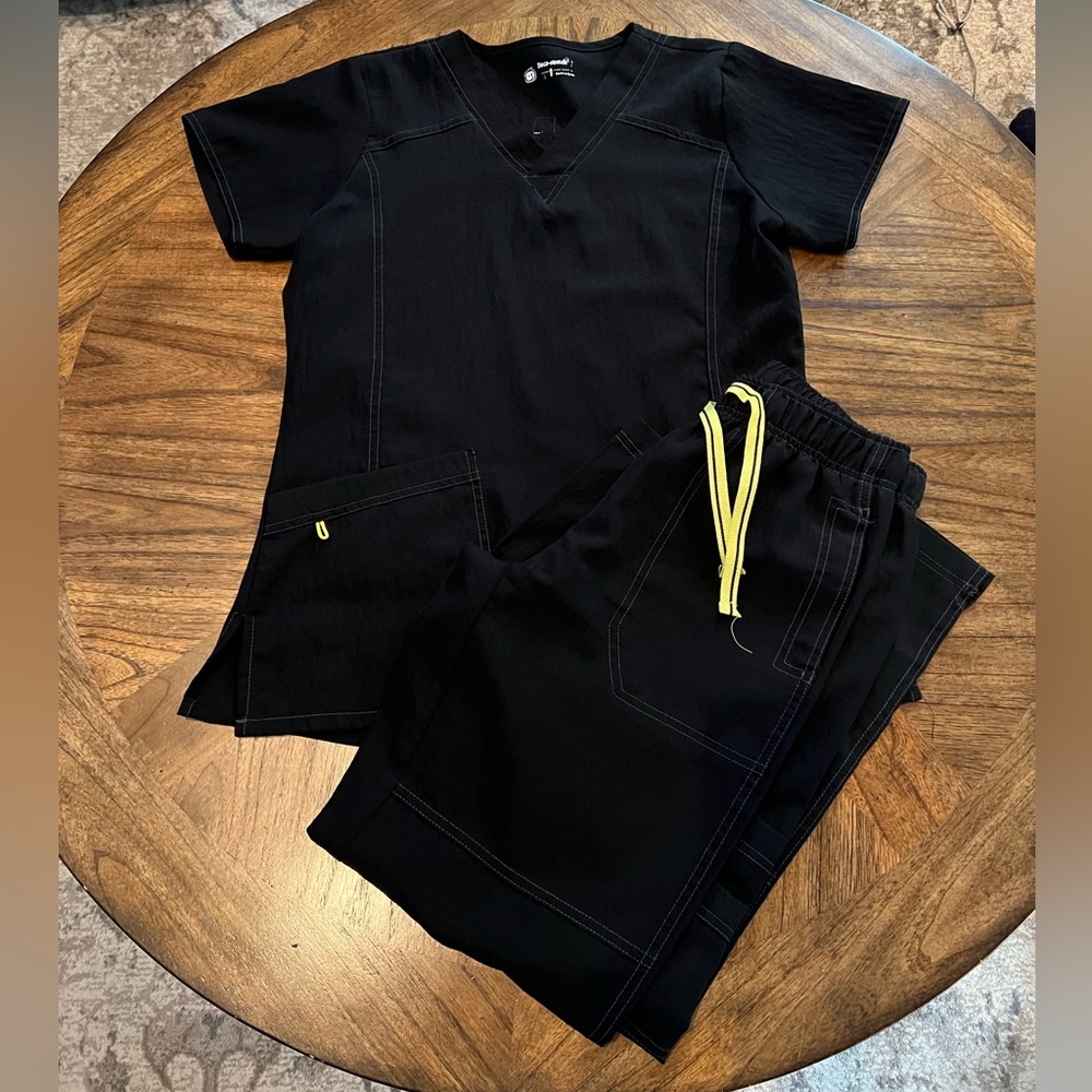 Set of wonderwink 4 stretch scrubs